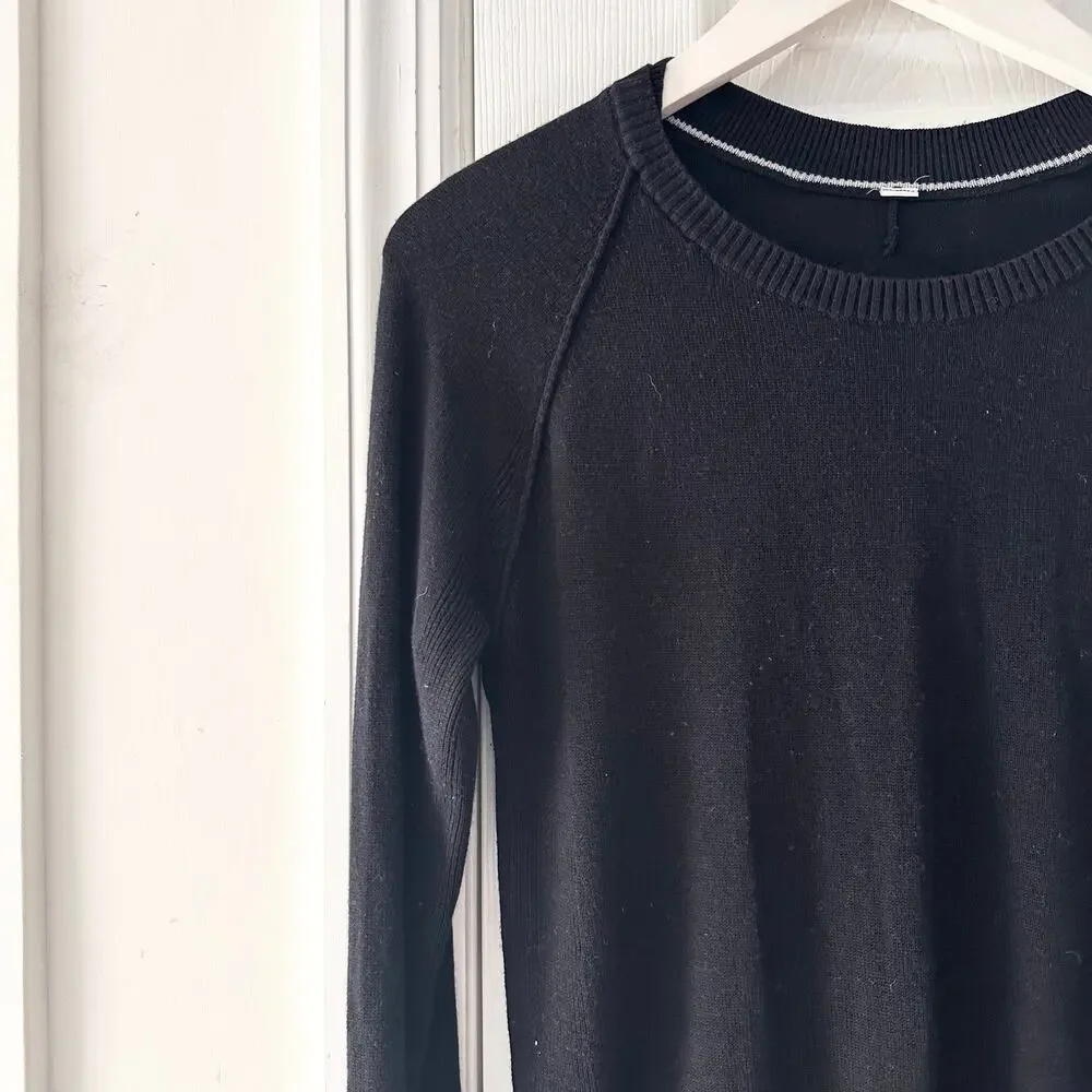 Lululemon Black Sunshine Coast Be Bold Long Sleeve Fitted Sweater M/L Thumbholes - Picture 4 of 9